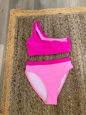 New pink over one shoulder bikini set
